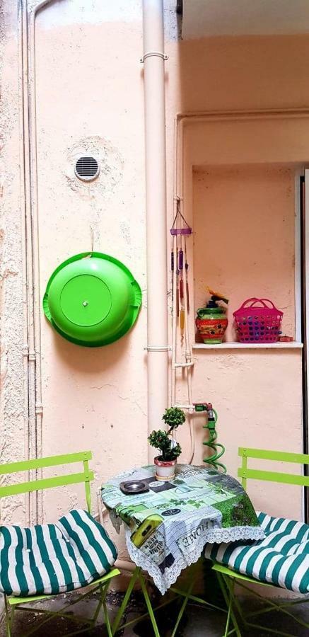 •Budget Travellers •Great Location Athens Luaran gambar